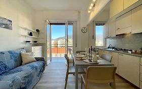 150Mt Dal Mare Monolocale In Centro Con Vista Aperta, Wi-Fi E A/C